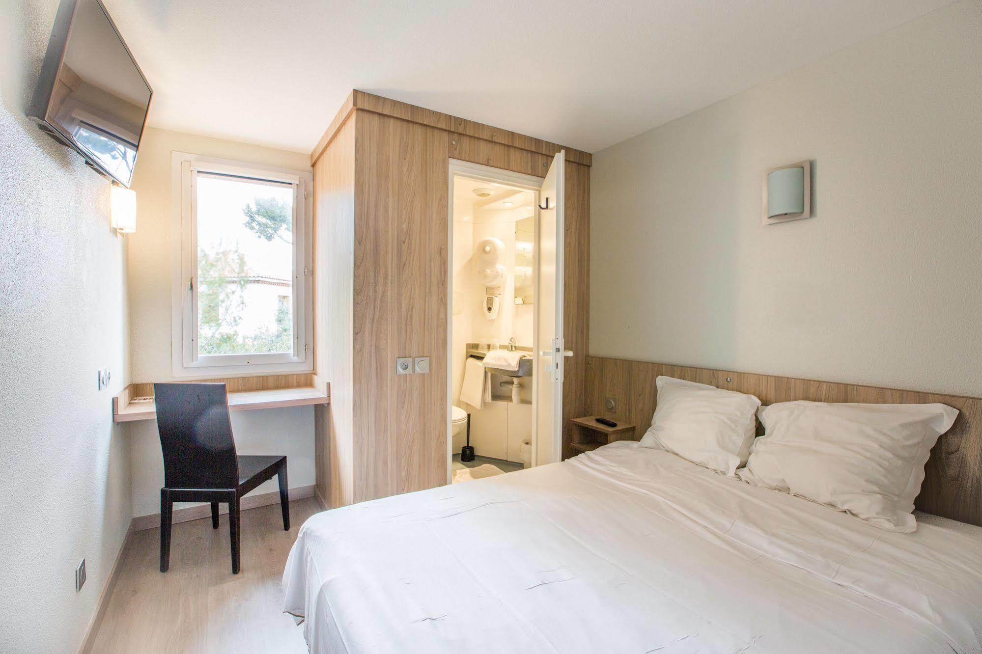 Hotel Parc Azur - Toulon Ollioules Bagian luar foto