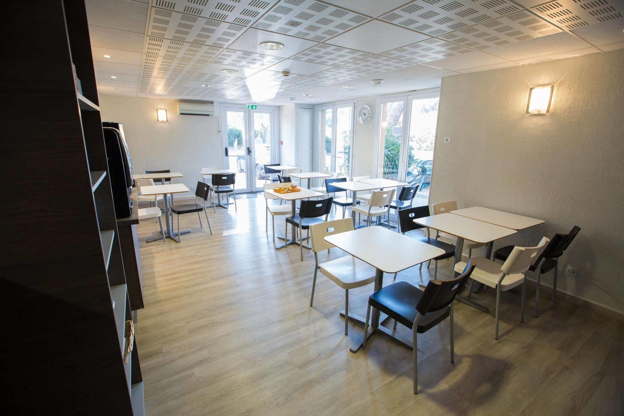 Hotel Parc Azur - Toulon Ollioules Bagian luar foto